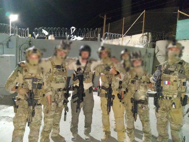 Policiers du RAID et des forces spéciales lors de l'évacuation de l'ambassade vers l'aéroport de Kaboul - Poto Facebook Police Nationale