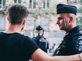 Police à Paris