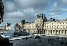 Cambriolage du Louvre : cinq nouvelles interpellations, dont un membre présumé du commando